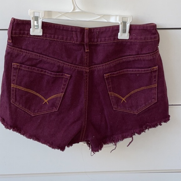 🤍3/$15 Bullhead High Waisted Maroon Ripped Shorts - Picture 7 of 7